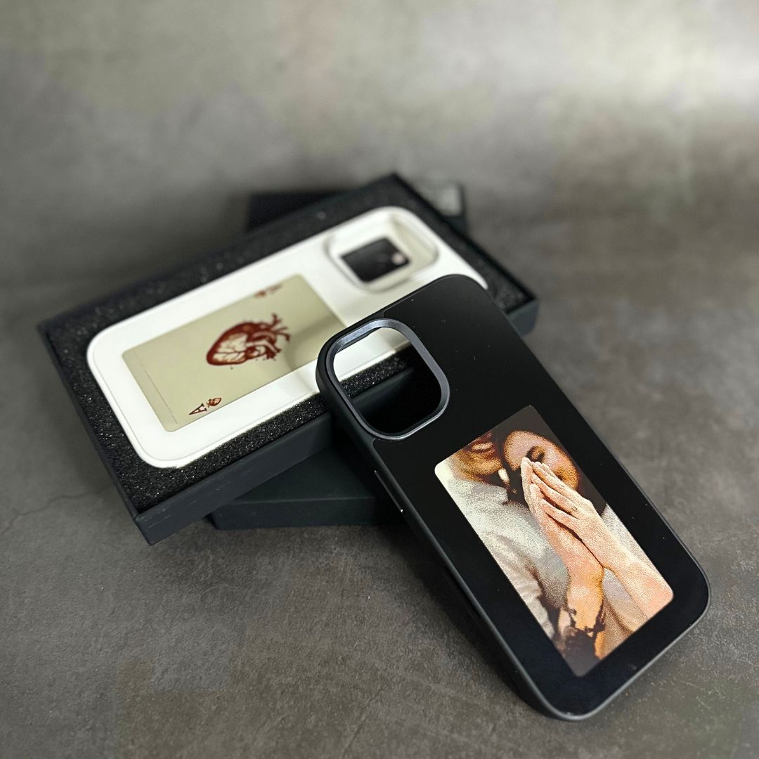 Персонализиран e-Ink кейс | 10 000 кейса в 1